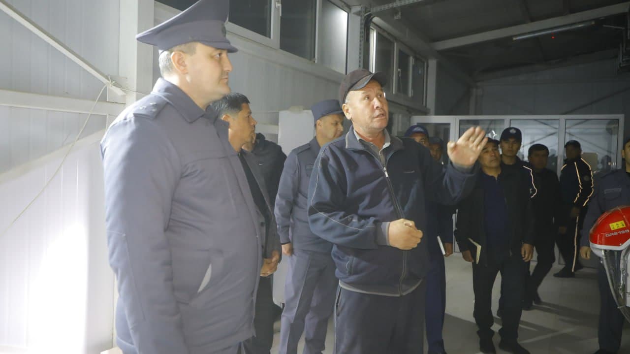 Surxondaryo viloyati Ichki ishlar boshqarmasi rahbariyati tomonidan Jarqoʻrgʻon tumanida tungi faoliyat, kuz-qish mavsumiga tayyorgarlik jarayonlari oʻrganildi