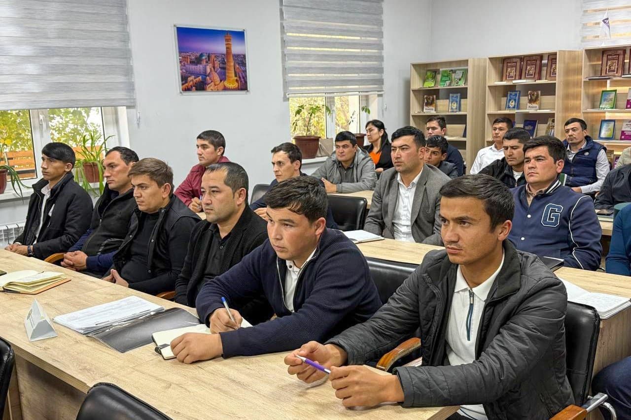 Buxoro viloyati Vobkent tumanida otaliqqa olingan yoshlar bilan uchrashuv oʻtkazildi