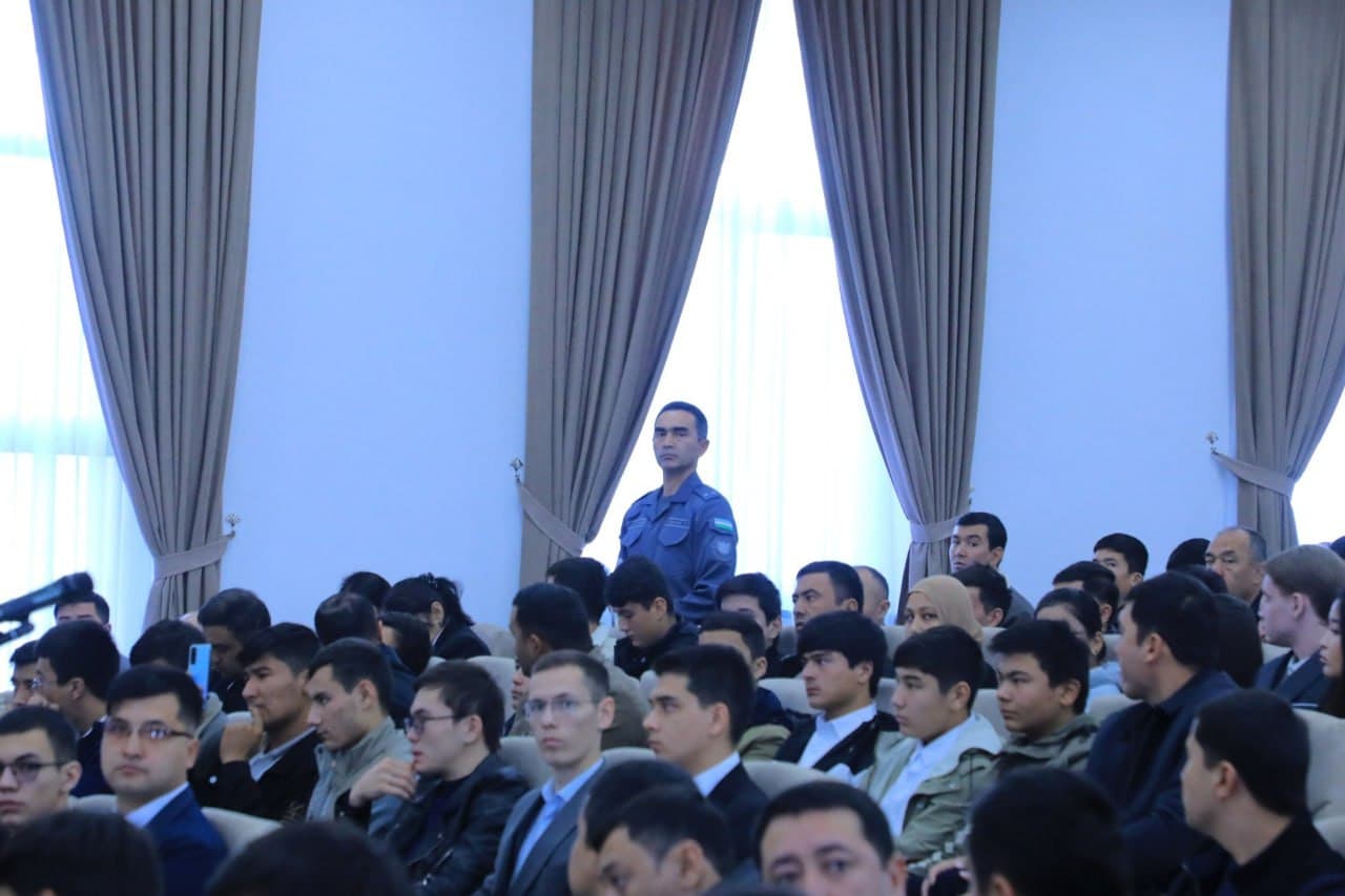 Namangan viloyatida axborot texnologiyalari yoʻnalishida faoliyat olib borayotgan yoshlar bilan uchrashuv oʻtkazildi