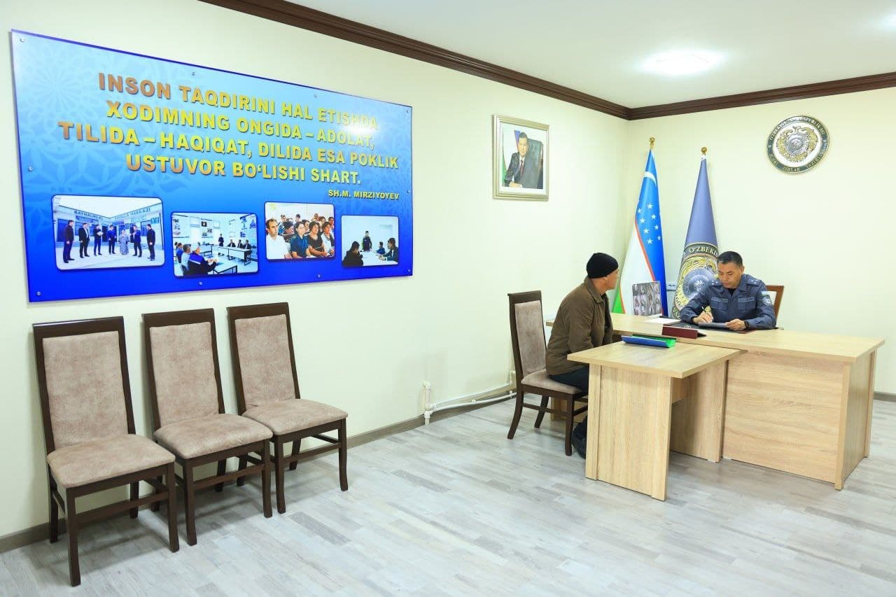 Namangan viloyati IIB binosida boshqarma rahbariyatining fuqarolar bilan navbatdagi shaxsiy qabuli oʻtkazildi