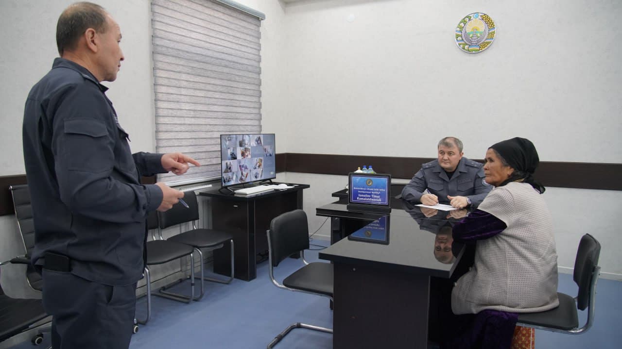 Surxondaryoda viloyat Ichki ishlar boshqarmasi hamda barcha shahar-tuman ichki ishlar organlari rahbarlarining aholi murojaatlarini oʻrganish maqsadida “Shaxsiy qabul”lari boʻlib oʻtdi