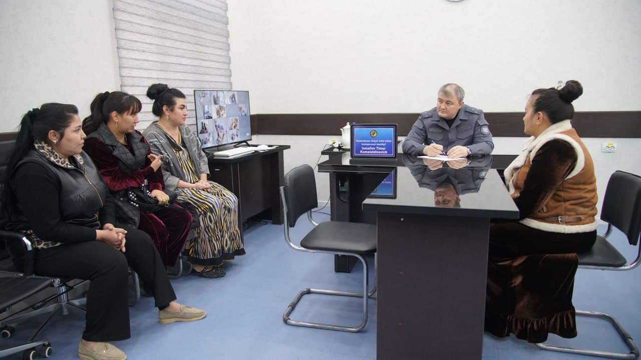 Surxondaryoda viloyat Ichki ishlar boshqarmasi hamda barcha shahar-tuman ichki ishlar organlari rahbarlarining aholi murojaatlarini oʻrganish maqsadida “Shaxsiy qabul”lari boʻlib oʻtdi