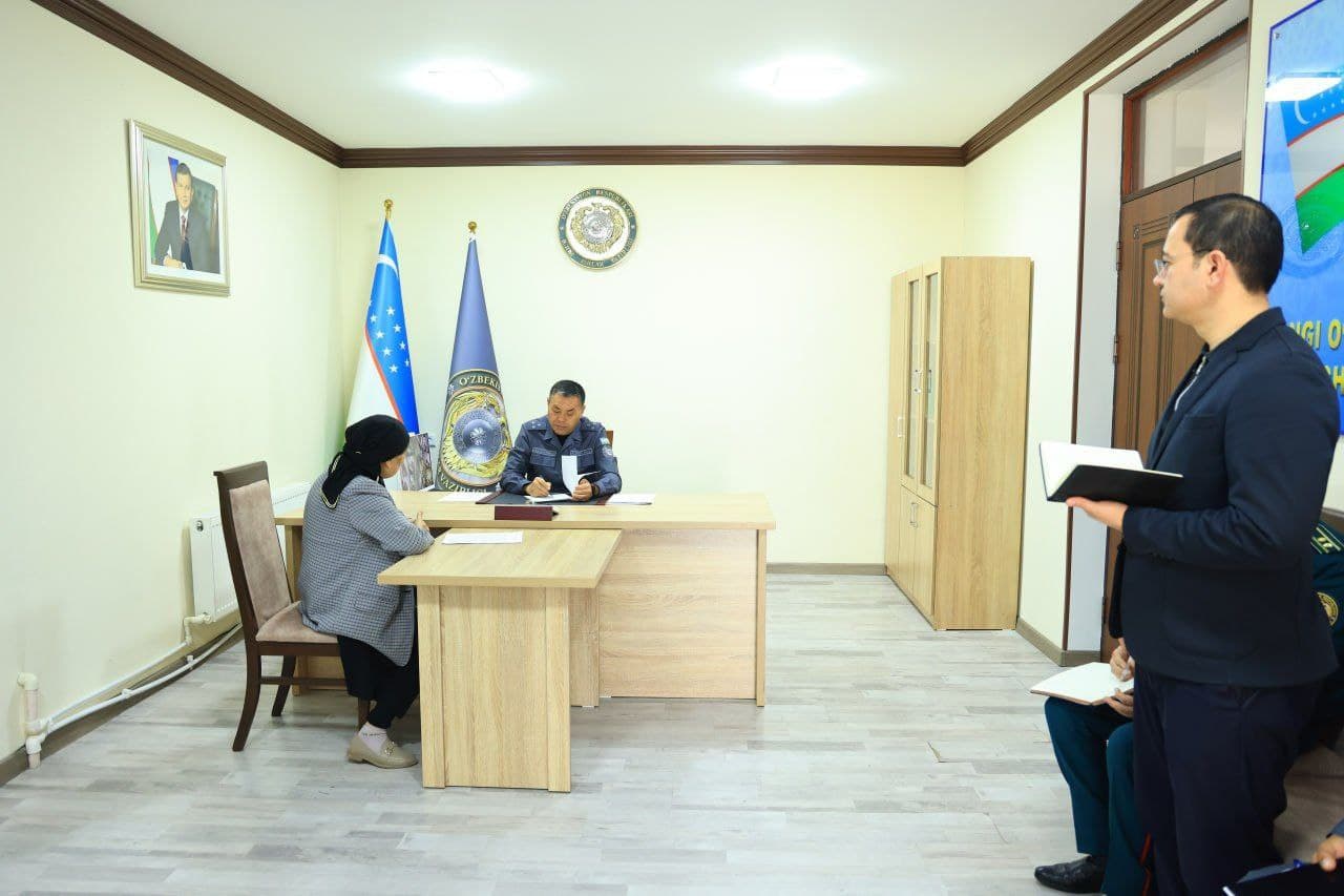 Namangan viloyati IIB binosida boshqarma rahbariyatining fuqarolar bilan navbatdagi shaxsiy qabuli oʻtkazildi