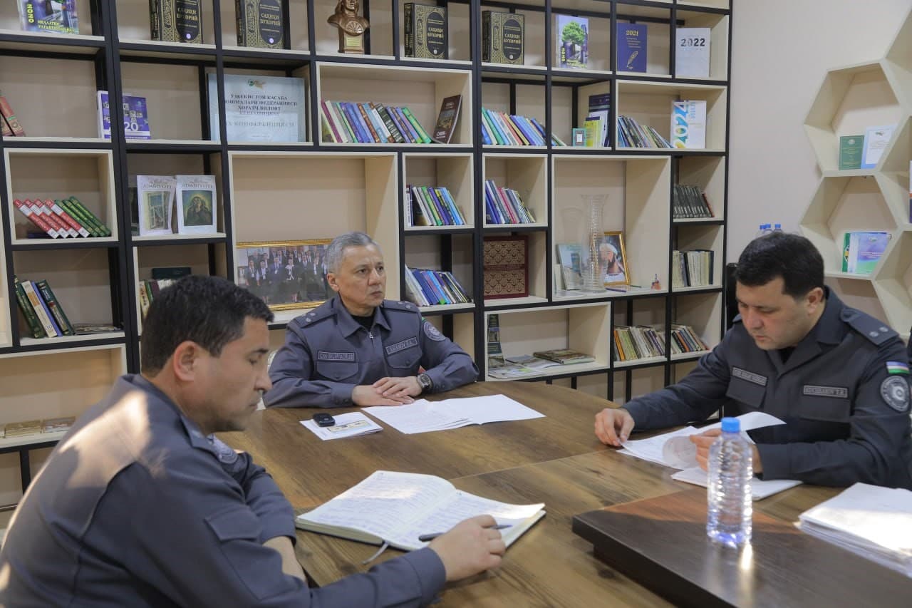 IIV akademiyasi boshligʻi tomonidan Xorazm viloyatining kriminogen vaziyati murakkab mahallalari manzilli tarzda oʻrganildi
