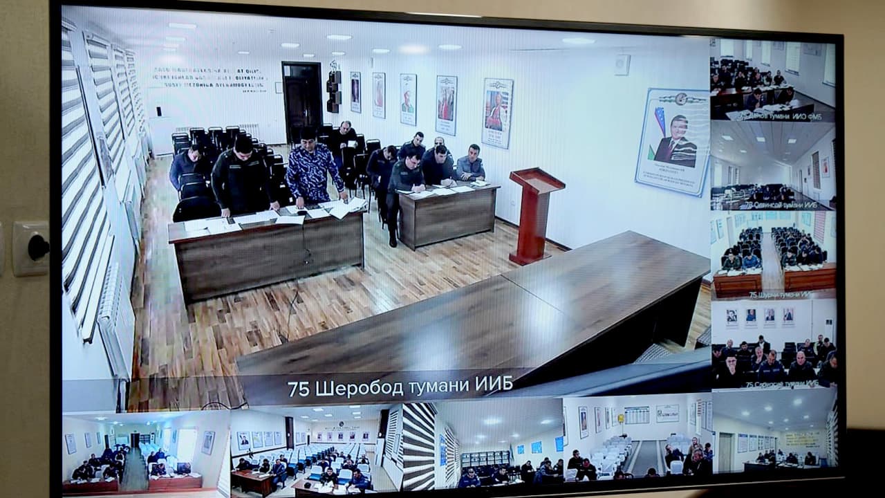 В Управлении внутренних дел Сурхандарьинской области состоялось оперативное видеоселекторное совещание, посвящённое вопросам проводимой работы в рамках подготовки к завершению текущего года