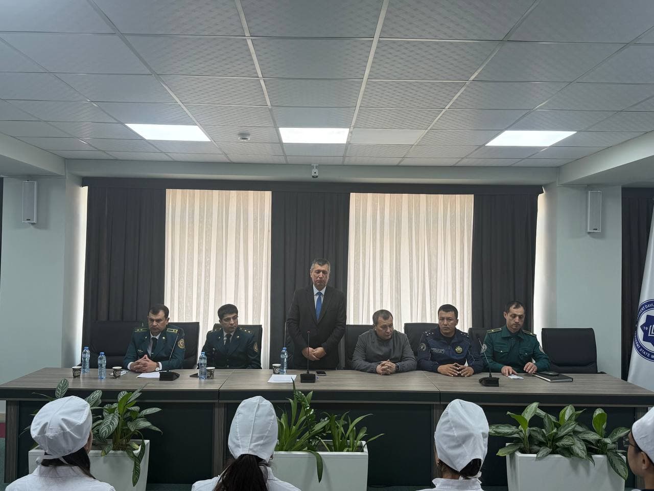 Тошкент давлат тиббиёт университети ва ИИВ Академияси ҳамкорлигида гиёҳвандлик ва жиноятчиликка қарши профилактика тадбири ўтказилди