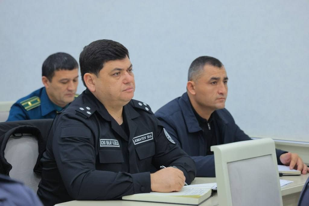 Бухоро вилояти ИИБ ҳамда ИИВ Академияси раҳбарияти иштирокида криминоген вазияти мураккаб бўлган маҳаллалардаги хавфсизлик тизимини такомиллаштириш масалалари муҳокама қилинди