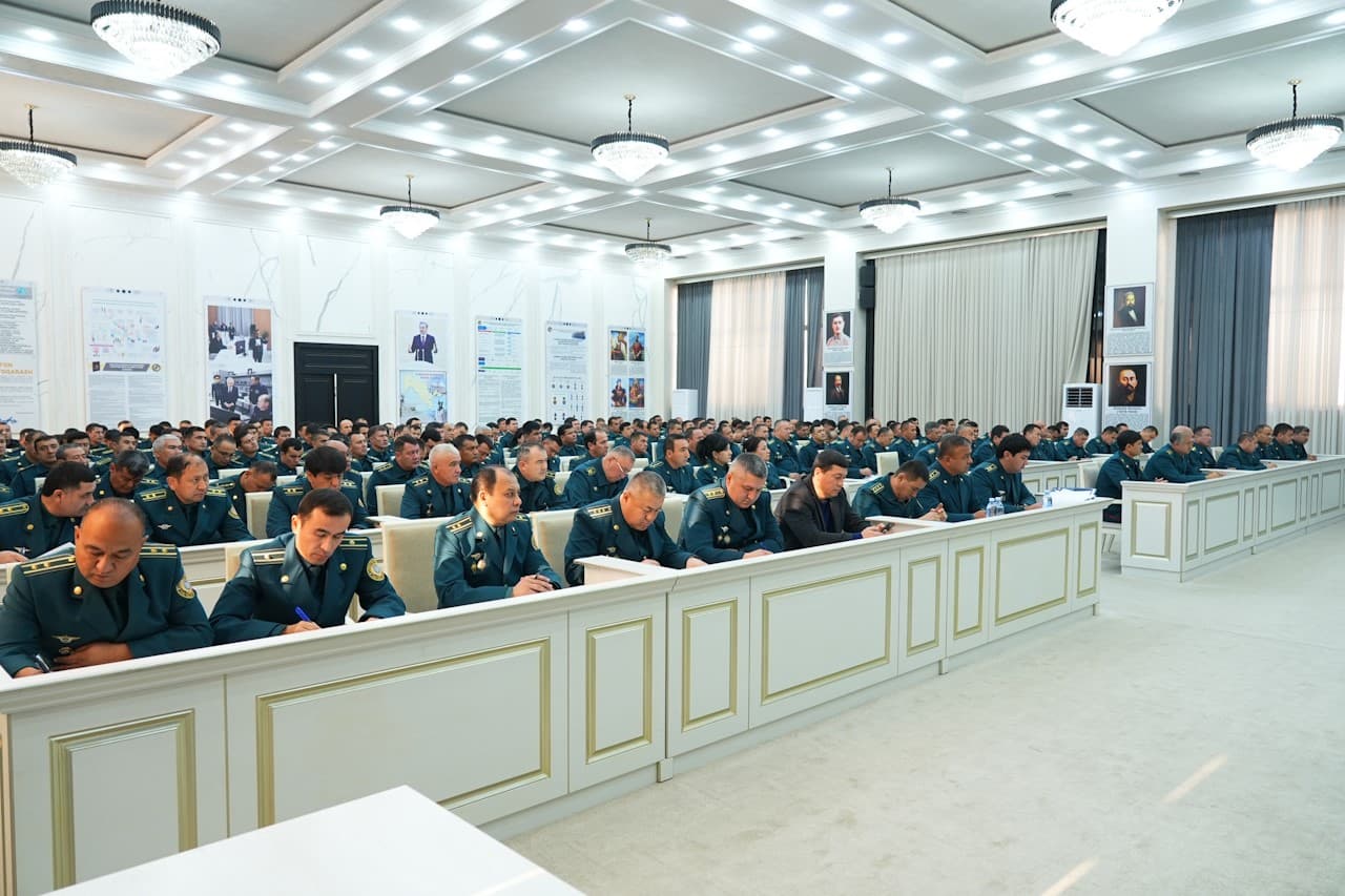 Fargʻona viloyat IIBda xizmat intizomi va qonuniylikni mustahkamlash mavzusida yigʻilish oʻtkazildi