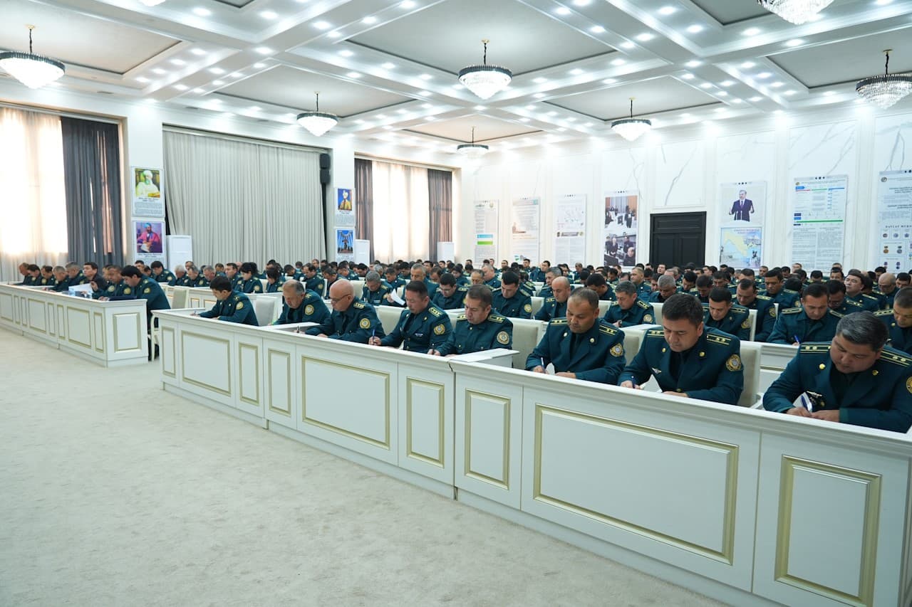 Fargʻona viloyat IIBda xizmat intizomi va qonuniylikni mustahkamlash mavzusida yigʻilish oʻtkazildi