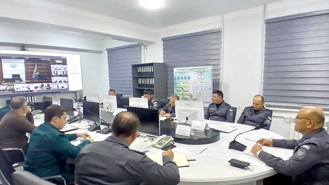 Ички ишлар вазирлиги раҳбарияти ҳузурида Президент Фармони ижроси юзасидан видеоселектор йиғилиши ўтказилди