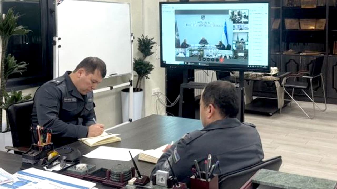 Ички ишлар вазирлиги раҳбарияти ҳузурида Президент Фармони ижроси юзасидан видеоселектор йиғилиши ўтказилди