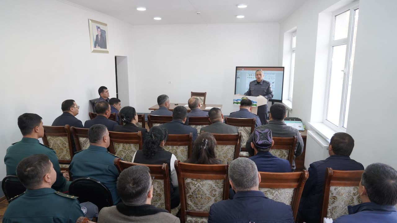 Представители Академии МВД ознакомились с проводимой работой в махаллях Навоийской области со сложной криминогенной обстановкой