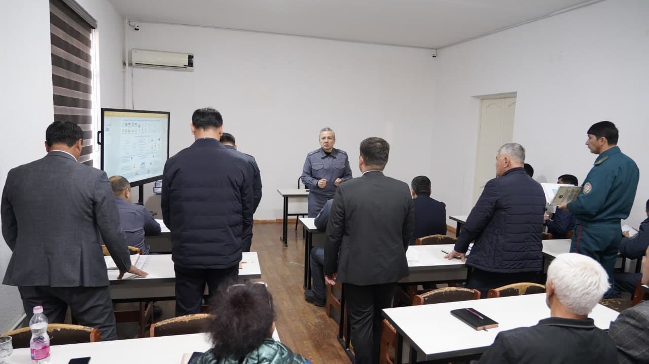 Представители Академии МВД ознакомились с проводимой работой в махаллях Навоийской области со сложной криминогенной обстановкой