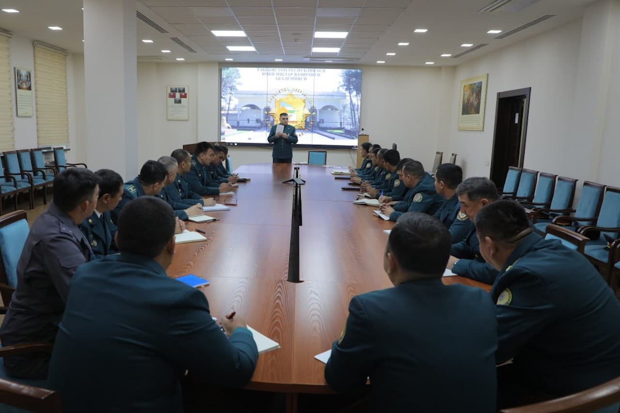 IIV Akademiyasida ichki ishlar organlari tizimidagi tegishli rahbarlar uchun qisqa muddatli oʻquv yigʻinlarining yakuniy bosqichi tashkil qilindi