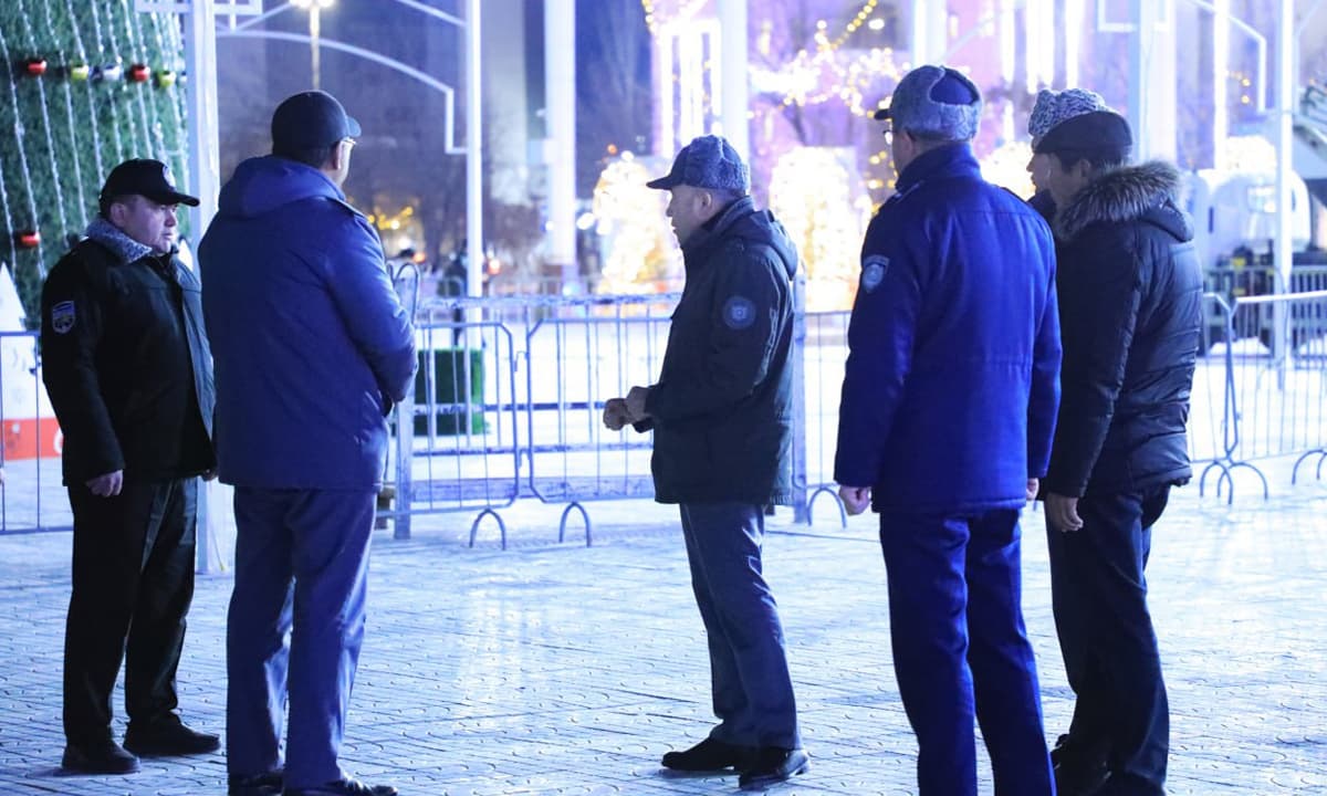 Руководством МВД Республики Каракалпакстан изучены меры безопасности в местах проведения новогодних праздников
