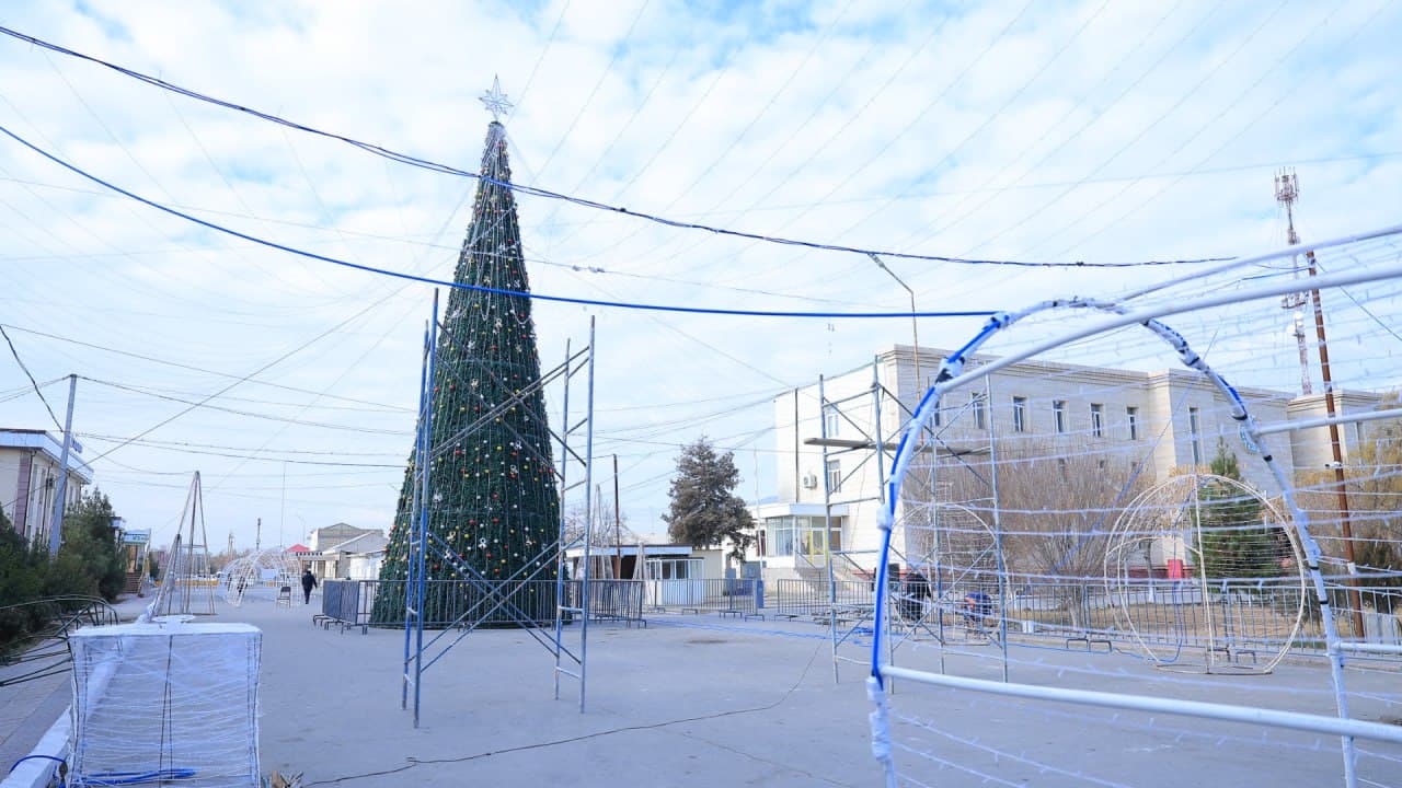 Buxoro viloyati rahbariyati Qorovulbozor, Buxoro va Vobkent tumanlarida Yangi yil bayramini xavfsiz oʻtkazish masalalarini oʻrgandi