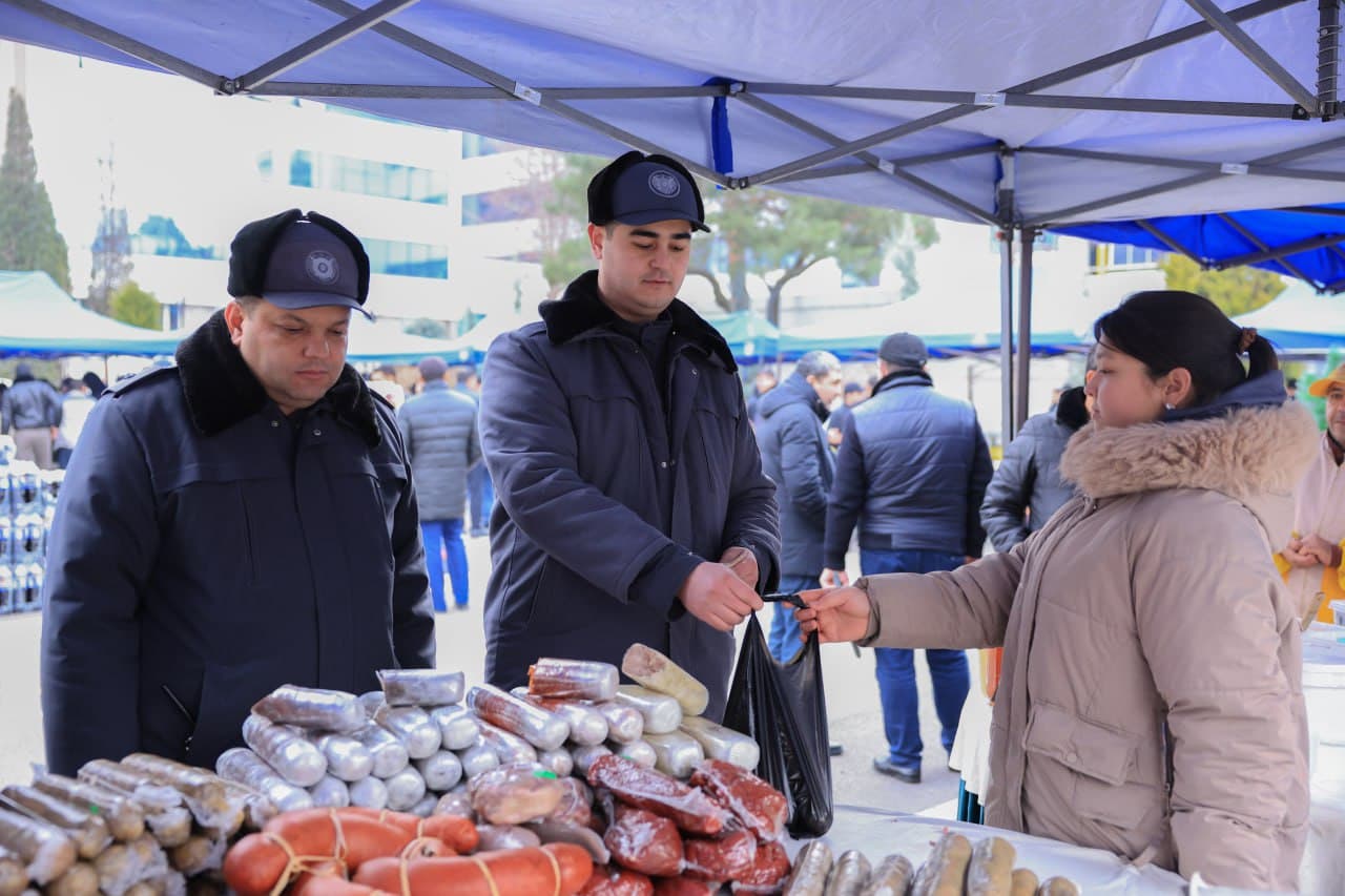 Yangi yil arafasida Ichki ishlar organlari xodimlari uchun bayram yarmarkasi tashkil etildi