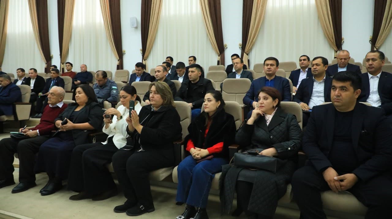 Бухорода йил якунларига бағишланган кенг қамровли матбуот анжумани бўлиб ўтди