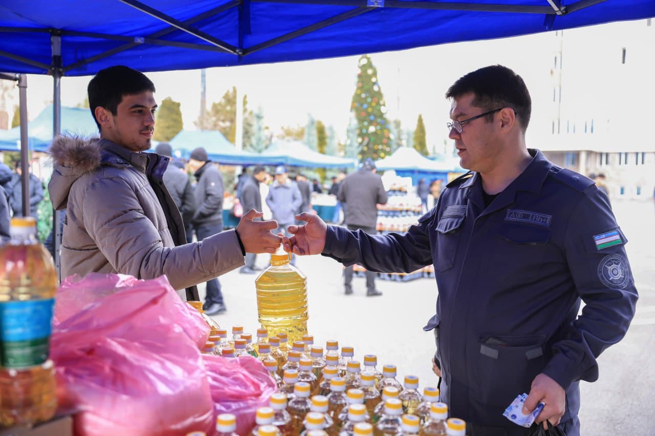 Yangi yil arafasida Ichki ishlar organlari xodimlari uchun bayram yarmarkasi tashkil etildi