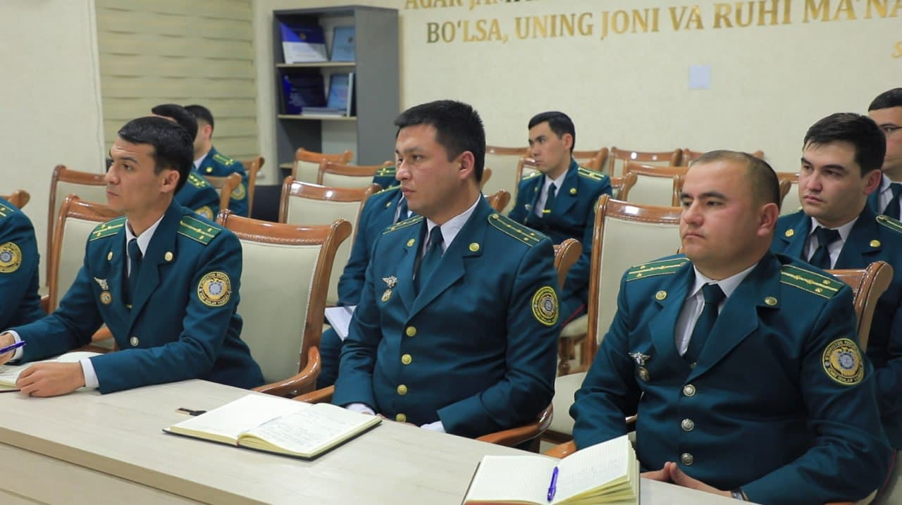 Ички ишлар органлари тизимида ўтказилаётган “Ёшлар ҳафталиги-2025” доирасида “Раҳбар ва ёшлар“ форматидаги очиқ мулоқот ўтказилди