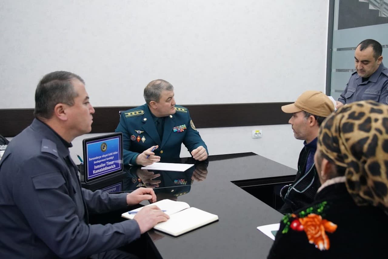 Surxondaryoda viloyat IIB hamda barcha shahar-tuman ichki ishlar organlari rahbarlarining aholi murojaatlarini oʻrganish maqsadida “Shaxsiy qabul”lari boʻlib oʻtdi