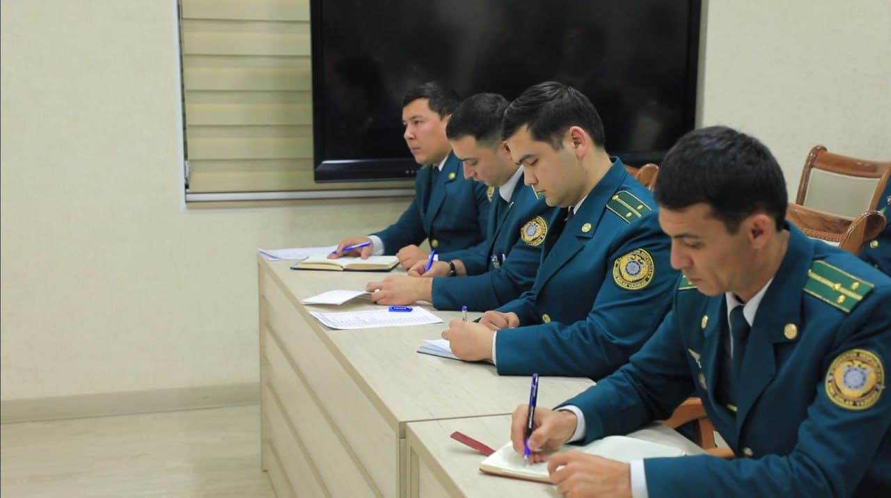 Ички ишлар органлари тизимида ўтказилаётган “Ёшлар ҳафталиги-2025” доирасида “Раҳбар ва ёшлар“ форматидаги очиқ мулоқот ўтказилди