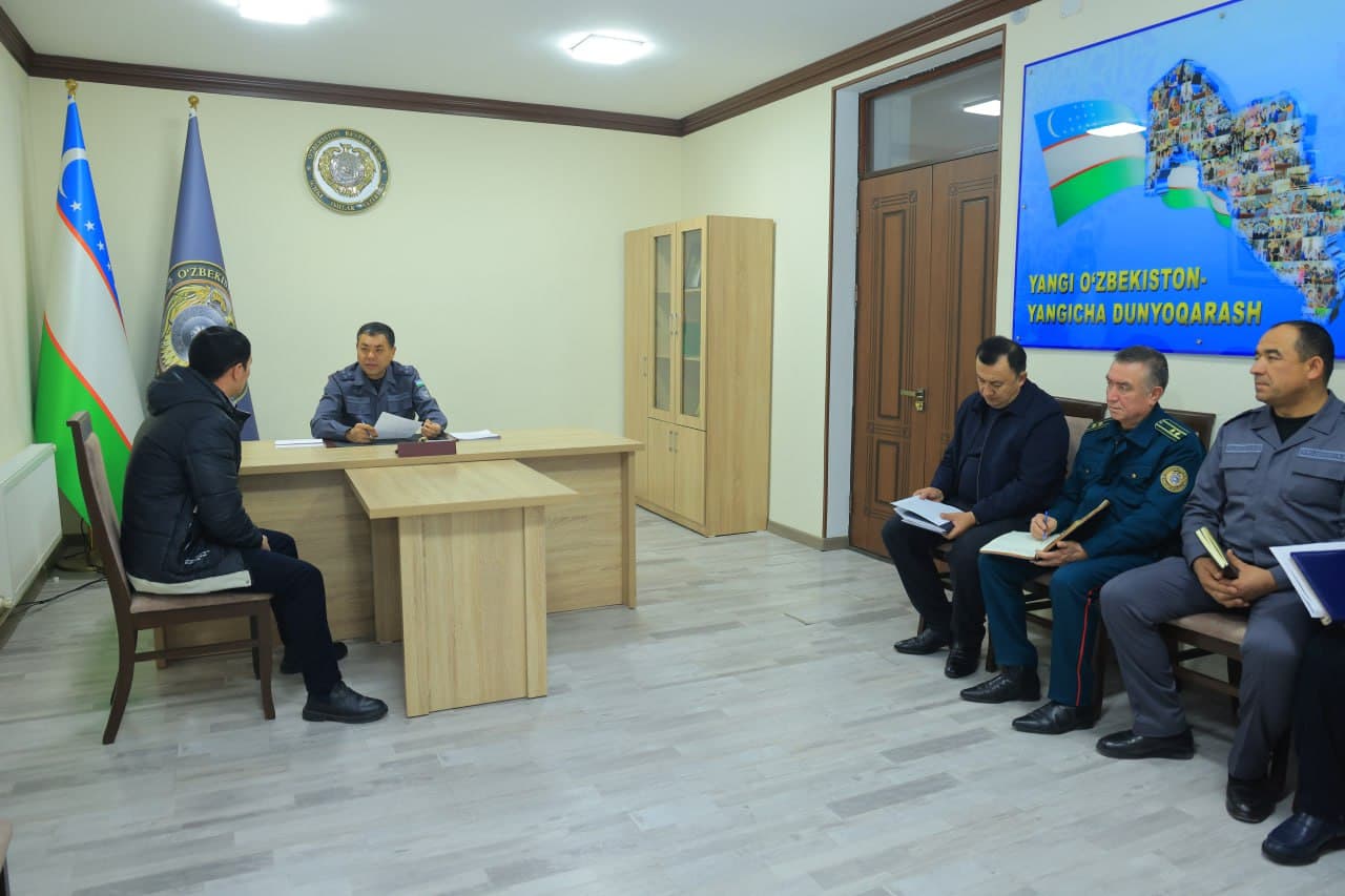 Namangan viloyati IIB binosida boshqarma rahbariyatining fuqarolar uchun qabuli oʻtkazildi