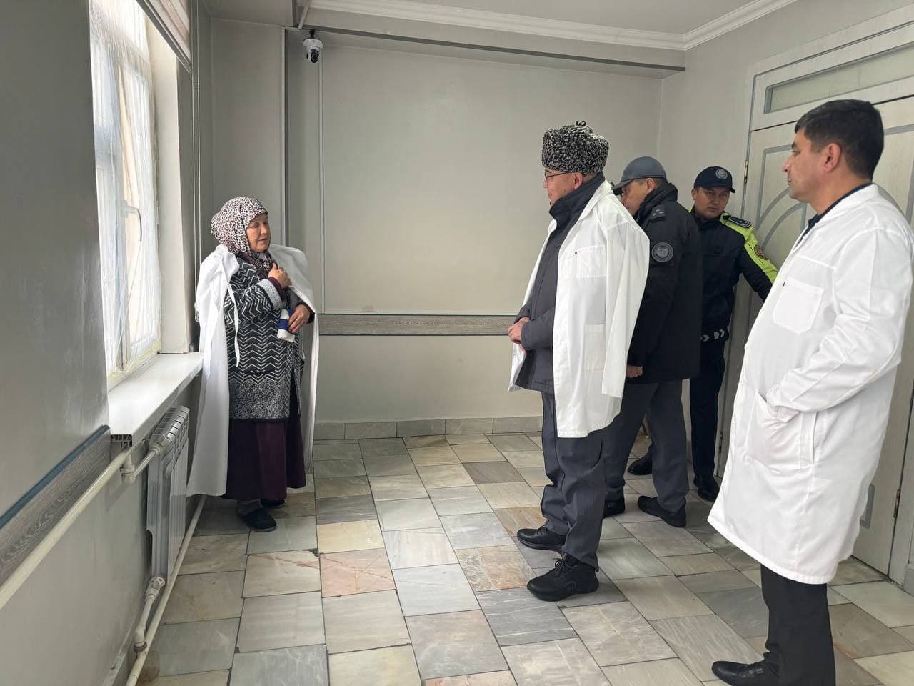 Фарғона вилояти ИИБ раҳбарияти томонидан Янги йил байрами арафасида ижтимоий ва профилактик тадбирлар амалга оширилди