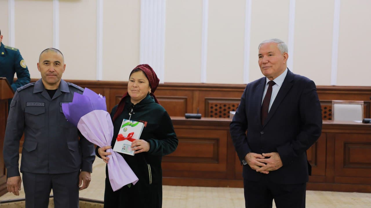 Qoraqalpogʻiston Respublikasida yashovchi bir guruh shaxslarga Oʻzbekiston Respublikasi fuqaroligi berildi