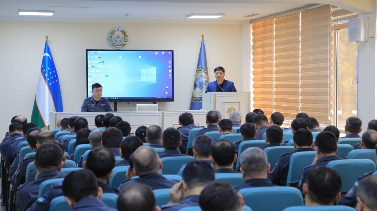 IIV Tashkiliy departamenti rahbariyati akademiya magistraturasi tinglovchilari bilan muloqot qildi