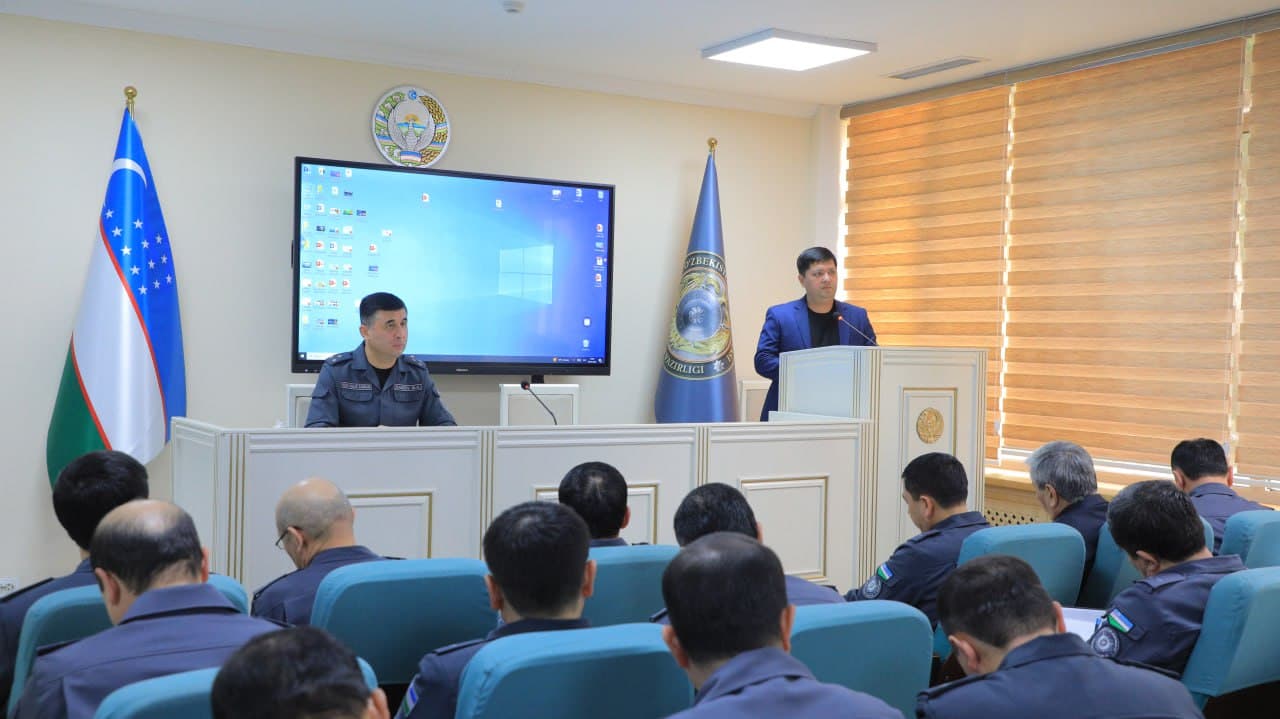 IIV Tashkiliy departamenti rahbariyati akademiya magistraturasi tinglovchilari bilan muloqot qildi