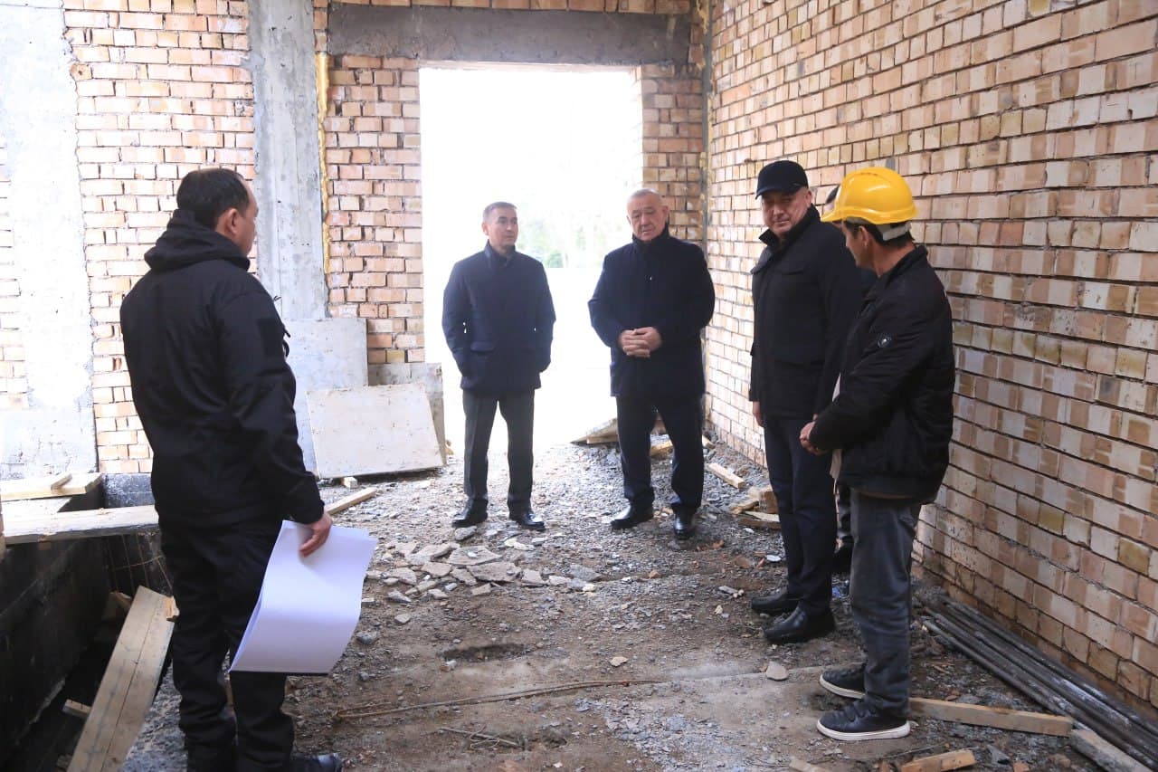 Руководством МВД состоялось ознакомление с процессом строительства "Ситуационного центра", создаваемого в УВД Джизакской области