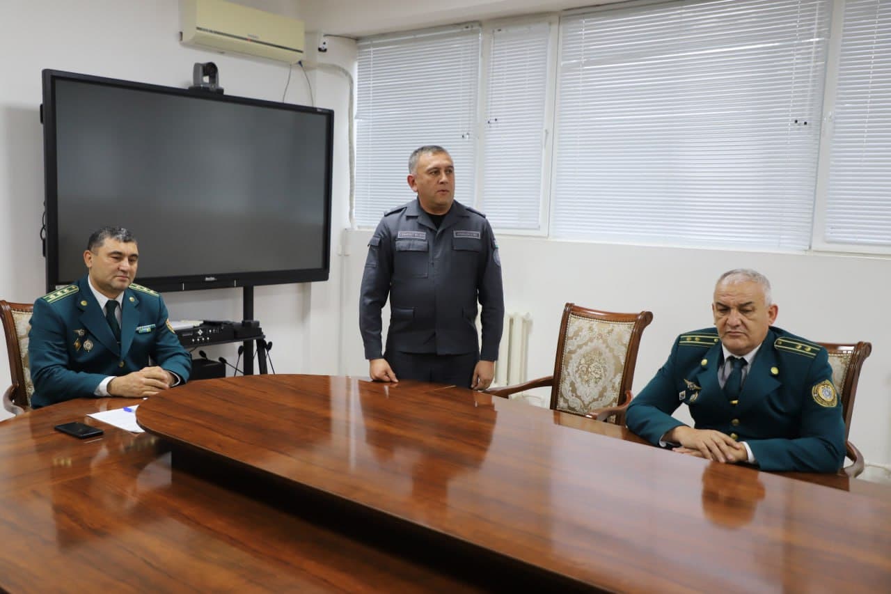 Ichki ishlar vazirligi Malaka oshirish institutida “Jamoat xavfsizligini taʼminlashning dolzarb masalalari” mavzusida davra suhbati oʻtkazildi