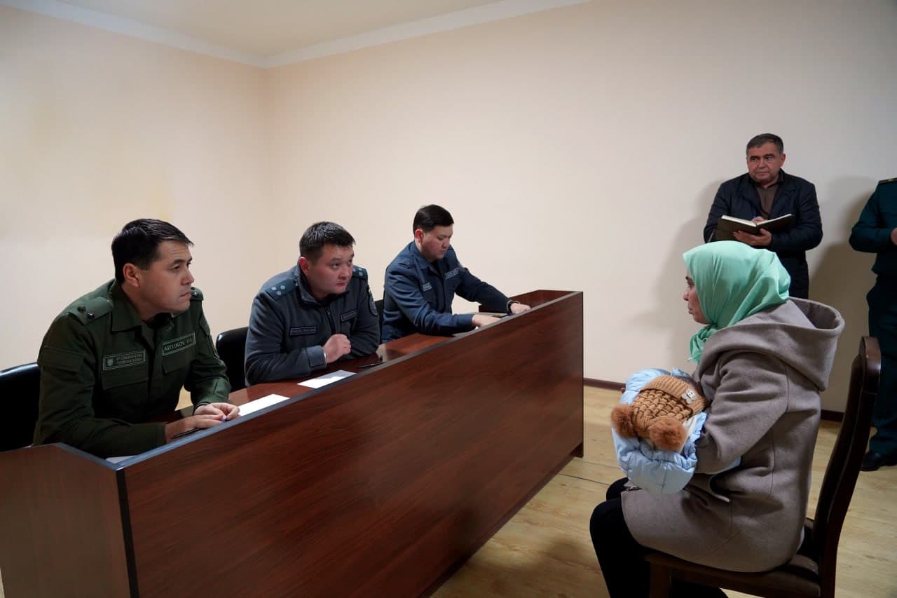 Обращения граждан в центре внимания: В городе Янгиер Сырдарьинской области организован выездной прием