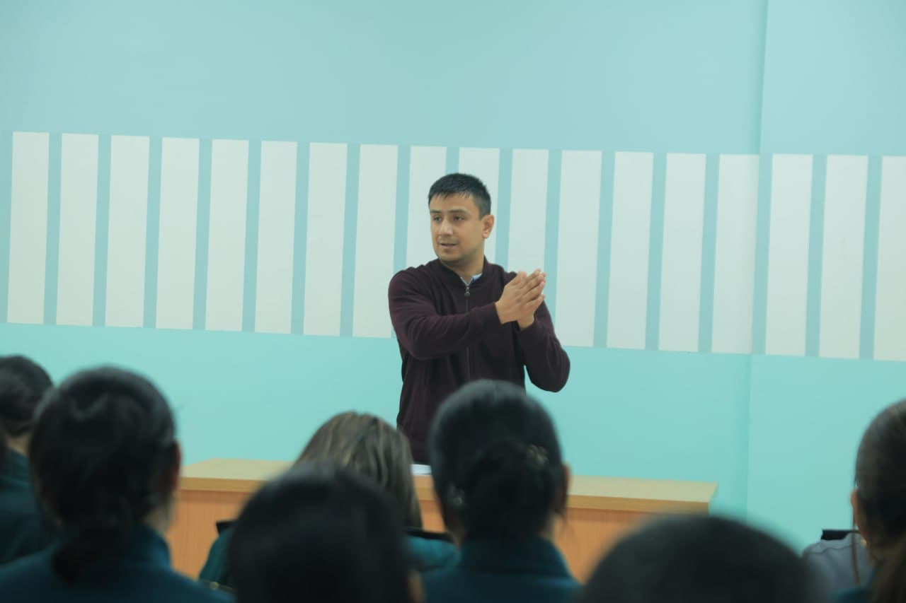 Бухоро вилояти ИИБда инспектор-психологлар ва профилактика инспекторлари иштирокида ўқув йиғини ўтказилди