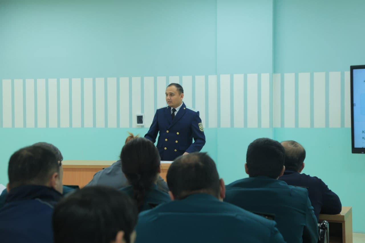 Бухоро вилояти ИИБда инспектор-психологлар ва профилактика инспекторлари иштирокида ўқув йиғини ўтказилди