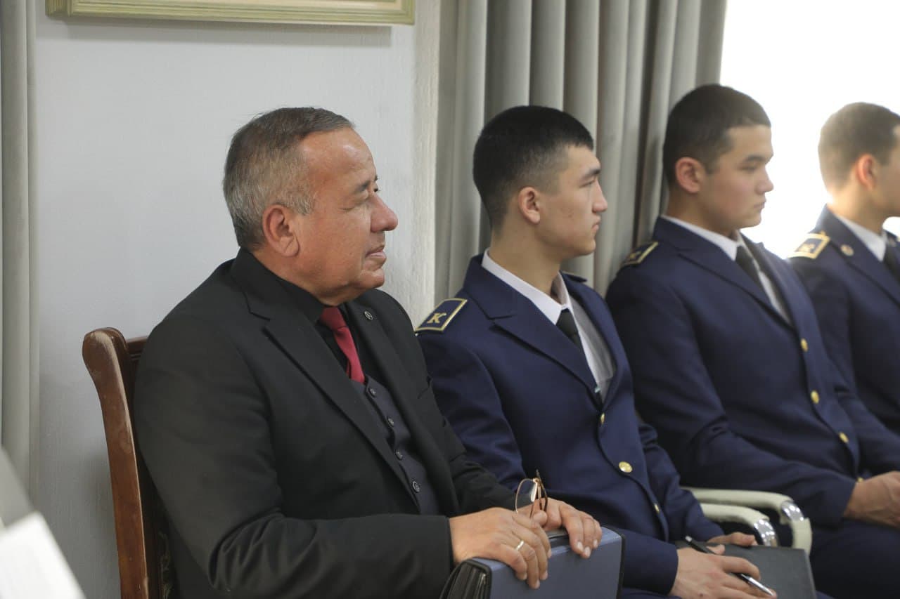 IIV JXD Yoʻl harakati xavfsizligi xizmatida “Yoʻl harakati xavfsizligini taʼminlash tizimining bugungi holati: muammolar, sabablar, ilmiy-amaliy hamkorlik va samarali yechimlar” mavzusidagi ilmiy-amaliy anjuman tashkil etildi