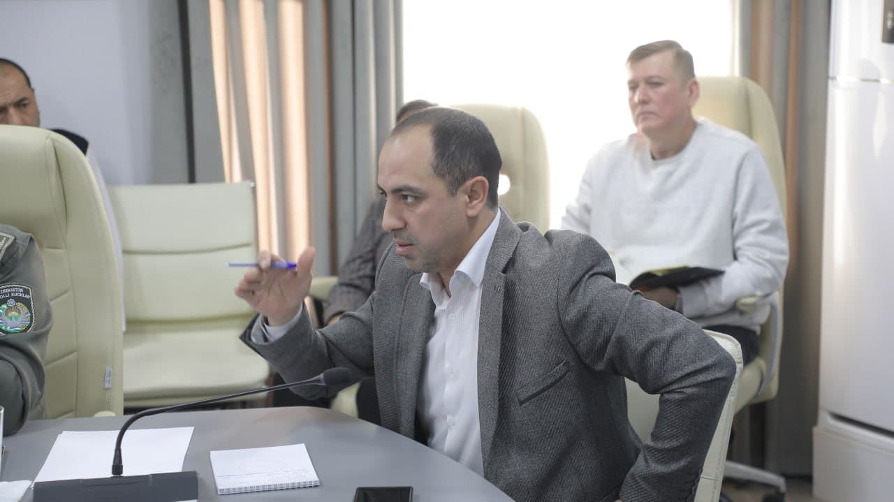 IIV JXD Yoʻl harakati xavfsizligi xizmatida “Yoʻl harakati xavfsizligini taʼminlash tizimining bugungi holati: muammolar, sabablar, ilmiy-amaliy hamkorlik va samarali yechimlar” mavzusidagi ilmiy-amaliy anjuman tashkil etildi