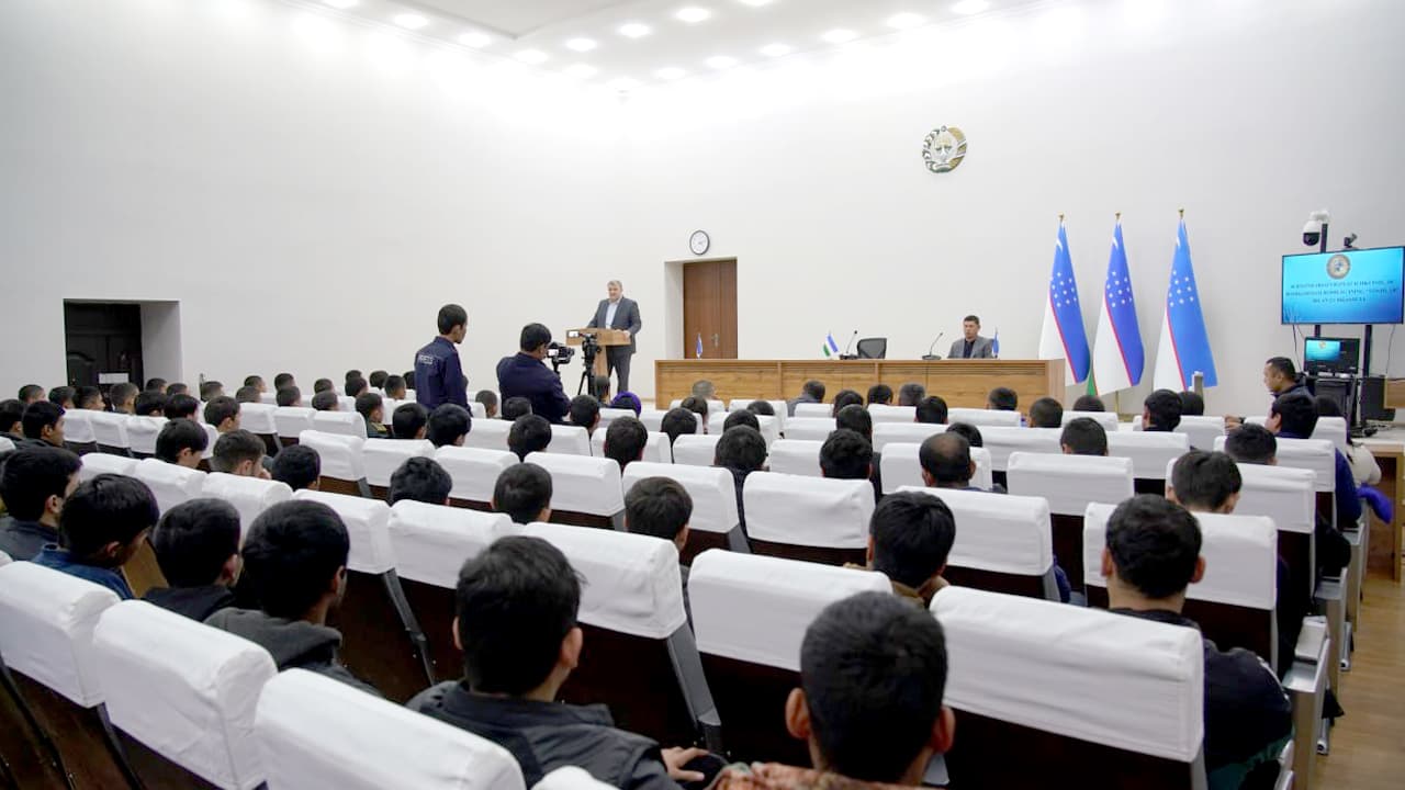 Surxondaryo viloyati IIB rahbariyati tomonidan Jarqoʻrgʻon tumanida uyushmagan yoshlar bilan uchrashuv tashkil etildi