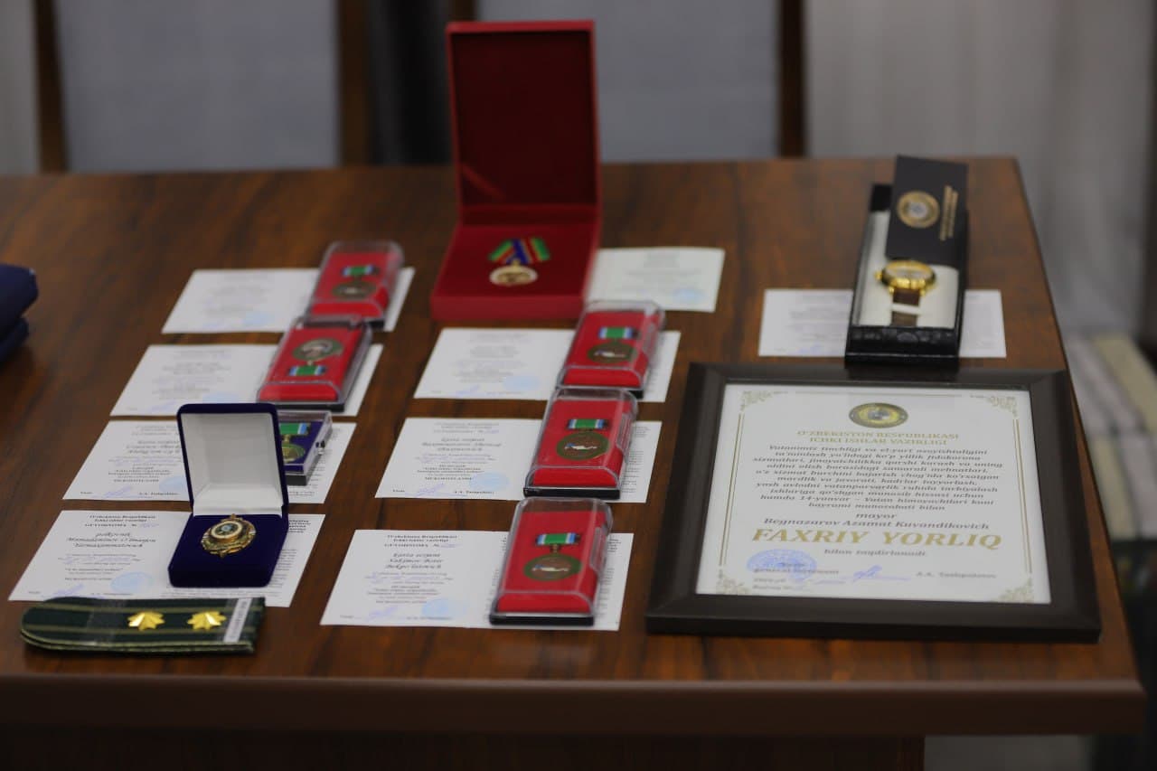 Ichki ishlar vazirligi rahbariyati tomonidan Sirdaryo viloyati hududida 2025-yil yakuni boʻyicha jinoyatchilikka qarshi kurashish, uning oldini olish, jamoat tartibi va fuqarolar xavfsizligini taʼminlash borasida yigʻilishi boʻlib oʻtdi