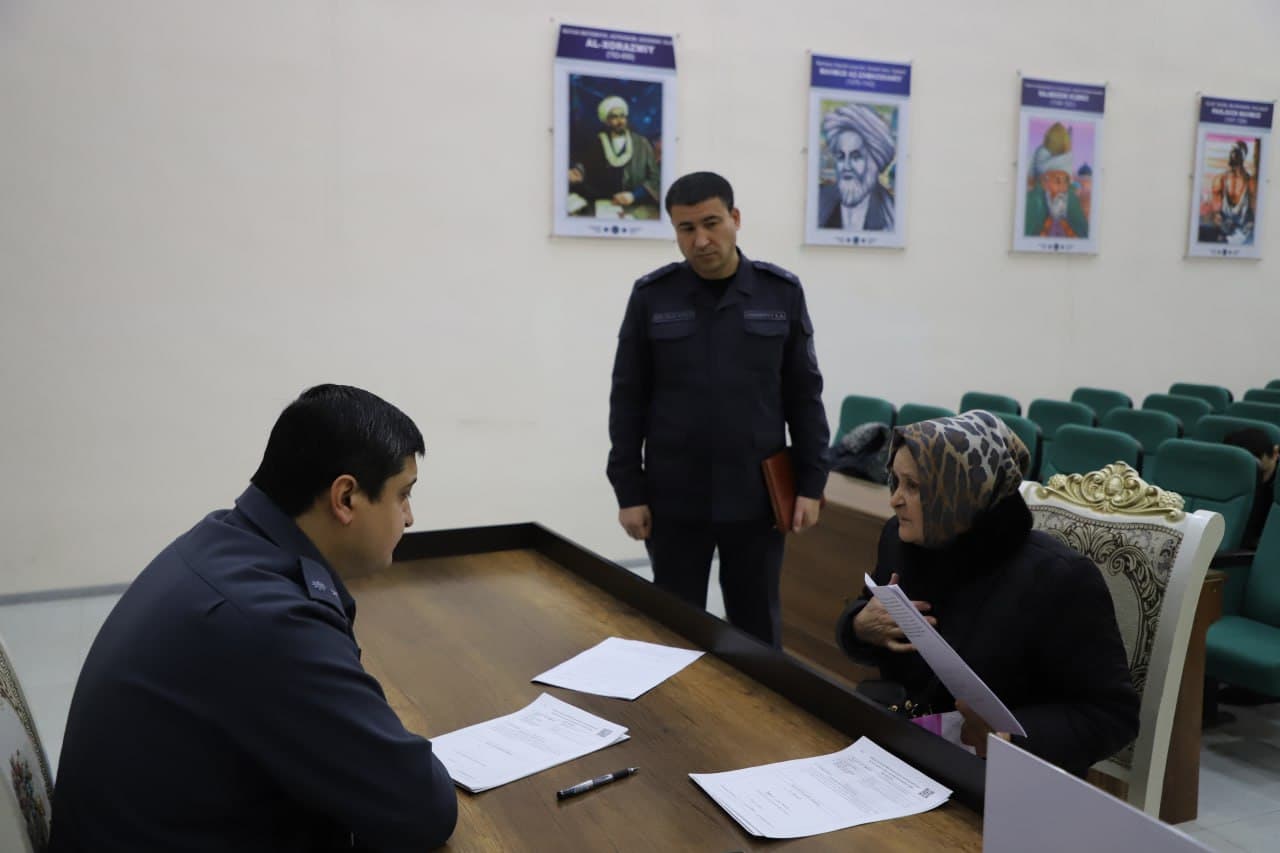 Руководством УВД Хорезмской области проведен очередной выездной прием в махалле Янгиёп Янгибазарского района с целью рассмотрения обращений граждан