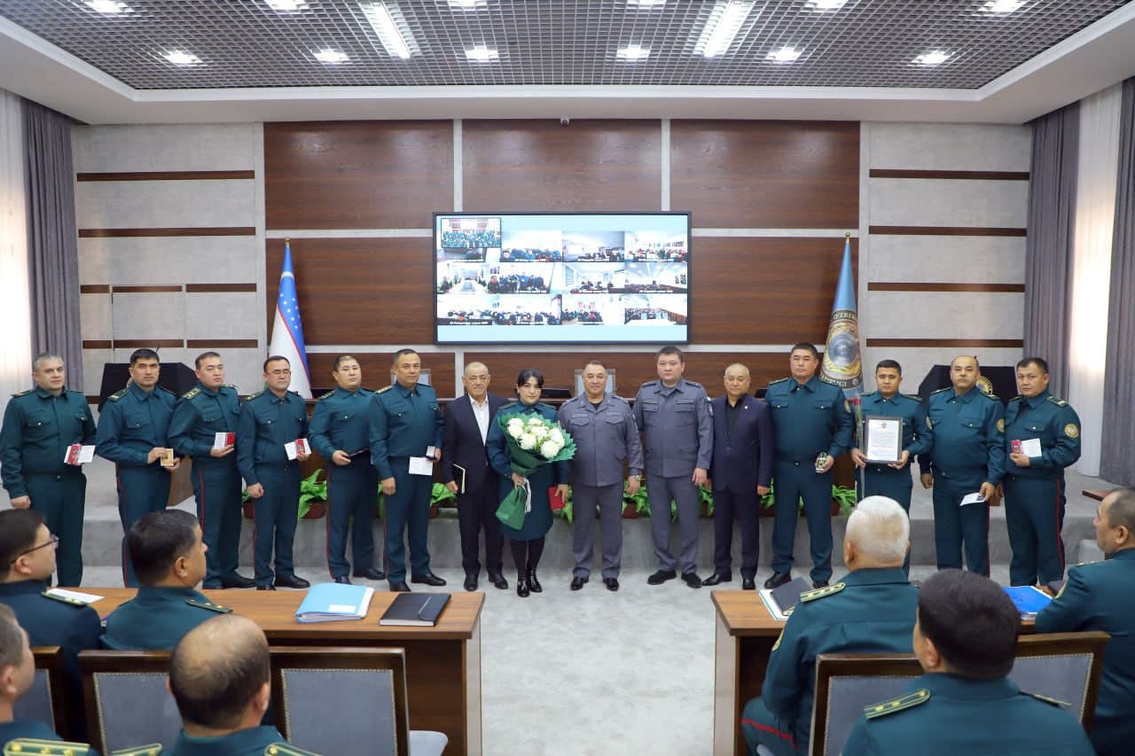 Ichki ishlar vazirligi rahbariyati tomonidan Sirdaryo viloyati hududida 2025-yil yakuni boʻyicha jinoyatchilikka qarshi kurashish, uning oldini olish, jamoat tartibi va fuqarolar xavfsizligini taʼminlash borasida yigʻilishi boʻlib oʻtdi