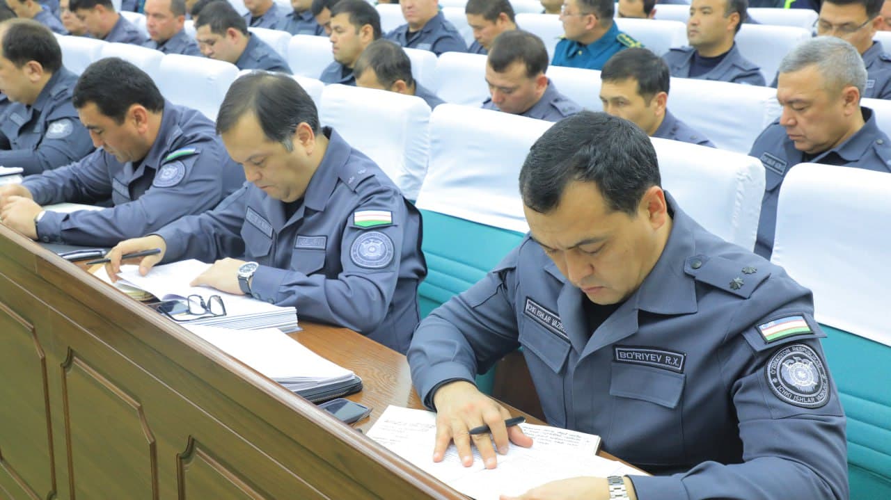 Ички ишлар вазирлиги раҳбарияти томонидан Жиззах вилояти ҳудудида 2025 йил якунлари ва 2026 йил учун устувор вазифалар белгиланди