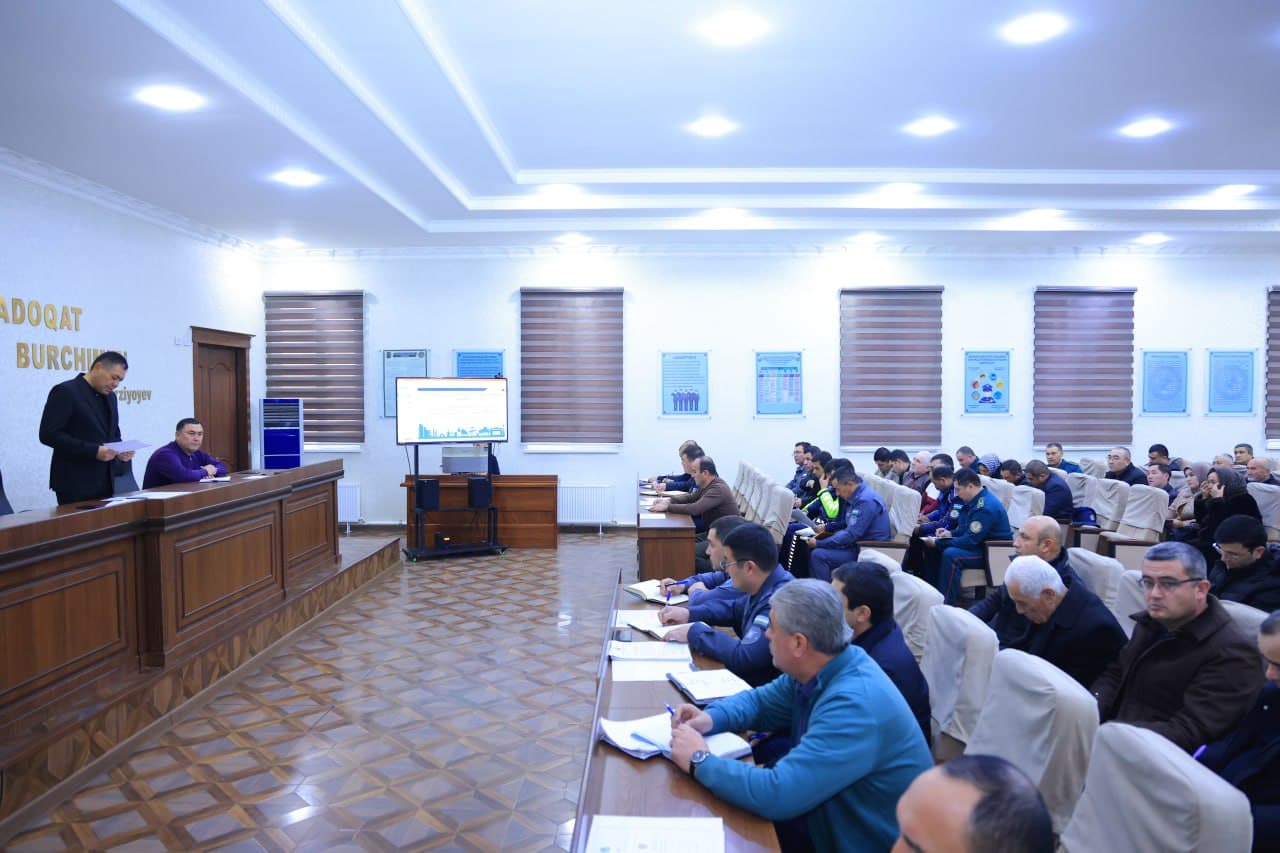 Namangan viloyati hududlarida sodir etilgan jinoyatlar keng jamoatchilik vakillari ishtirokida muhokama qilinib, PQ-1 va PQ-2-son Qarorlari yuzasidan ustuvor vazifalar belgilab olindi