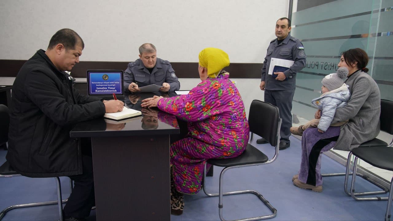 Surxondaryoda viloyat Ichki ishlar boshqarmasi hamda barcha shahar-tuman ichki ishlar organlari rahbarlarining aholi murojaatlarini oʻrganish maqsadida shaxsiy qabullari boʻlib oʻtdi