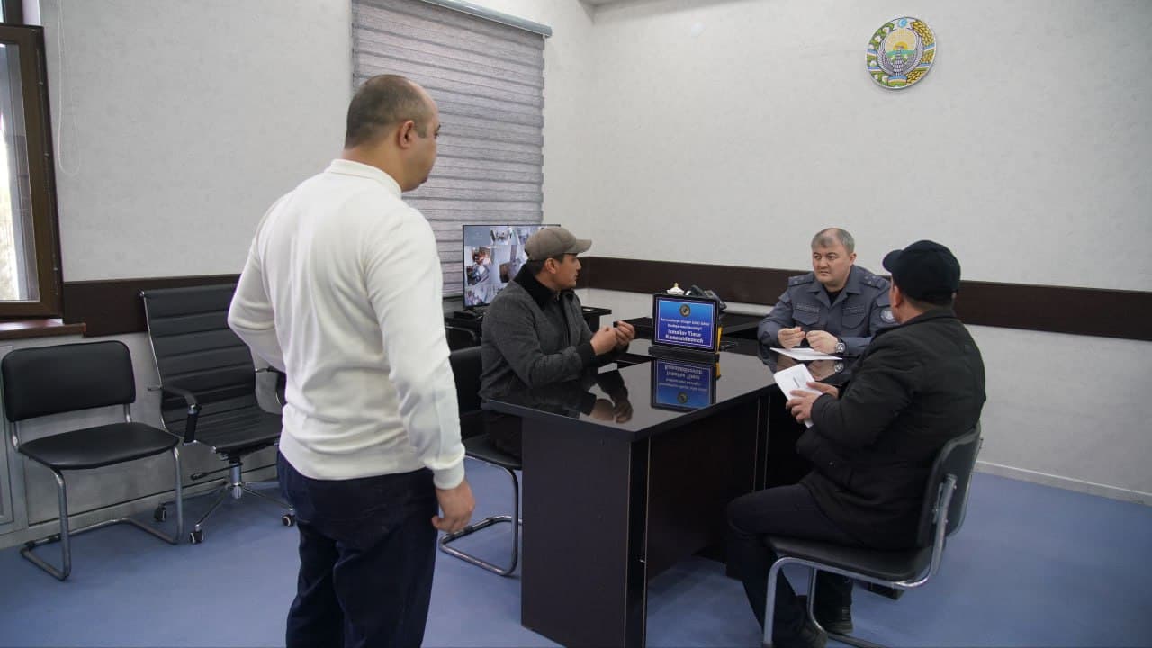 Surxondaryoda viloyat Ichki ishlar boshqarmasi hamda barcha shahar-tuman ichki ishlar organlari rahbarlarining aholi murojaatlarini oʻrganish maqsadida shaxsiy qabullari boʻlib oʻtdi