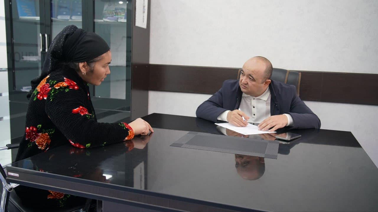 Surxondaryoda viloyat Ichki ishlar boshqarmasi hamda barcha shahar-tuman ichki ishlar organlari rahbarlarining aholi murojaatlarini oʻrganish maqsadida shaxsiy qabullari boʻlib oʻtdi