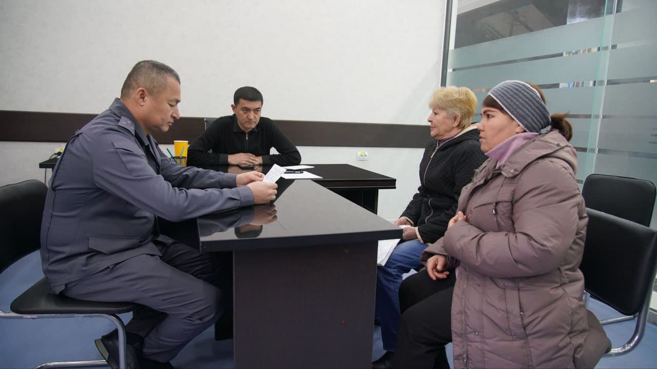 Surxondaryoda viloyat Ichki ishlar boshqarmasi hamda barcha shahar-tuman ichki ishlar organlari rahbarlarining aholi murojaatlarini oʻrganish maqsadida shaxsiy qabullari boʻlib oʻtdi