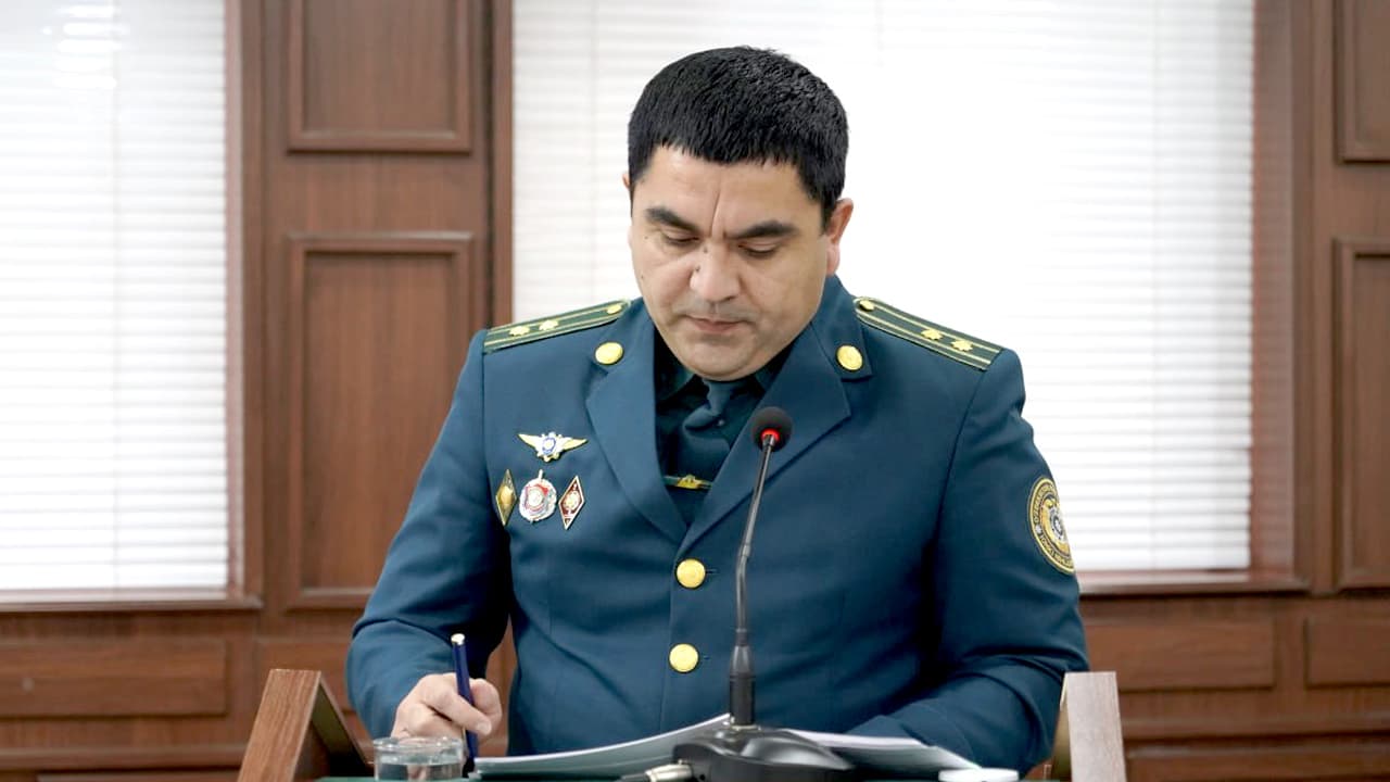 Ichki ishlar vazirligi rahbariyati tomonidan Navoiy viloyat hududida 2025-yil davomida jinoyat va huquqbuzarliklarning oldini olish borasida amalga oshirilgan ishlar sarhisobiga bagʻishlangan yigʻilish boʻlib oʻtdi