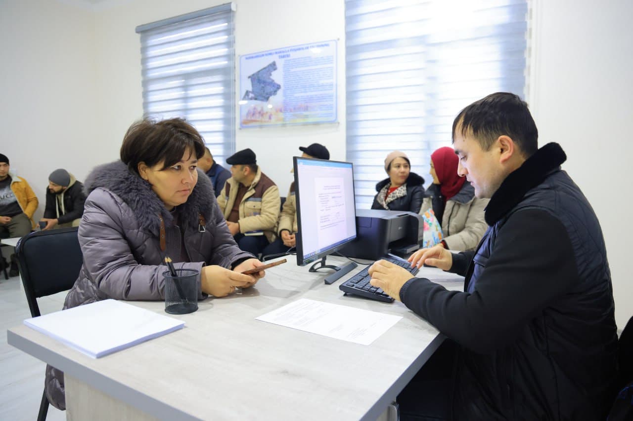 Buxoro viloyati IIB boshligʻi Gʻijduvon tumani “Nodirabegim” mahallasida sayyor qabul va “mahalla yettiligi” bilan muloqot oʻtkazdi